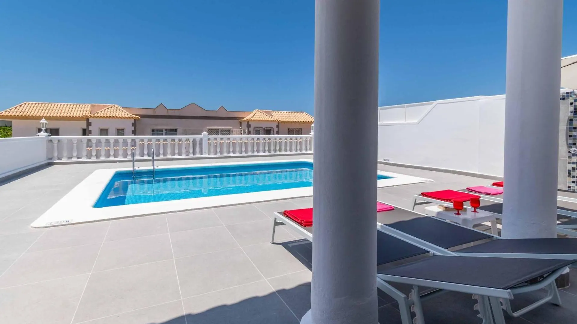 Tiffany 14 Villa Callao Salvaje 0*,